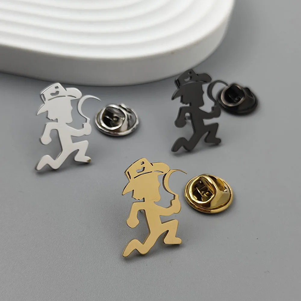 Metal brooch, golden sickle monster brooch, meaningful brooch, creative product, small gift, Doctor Strange