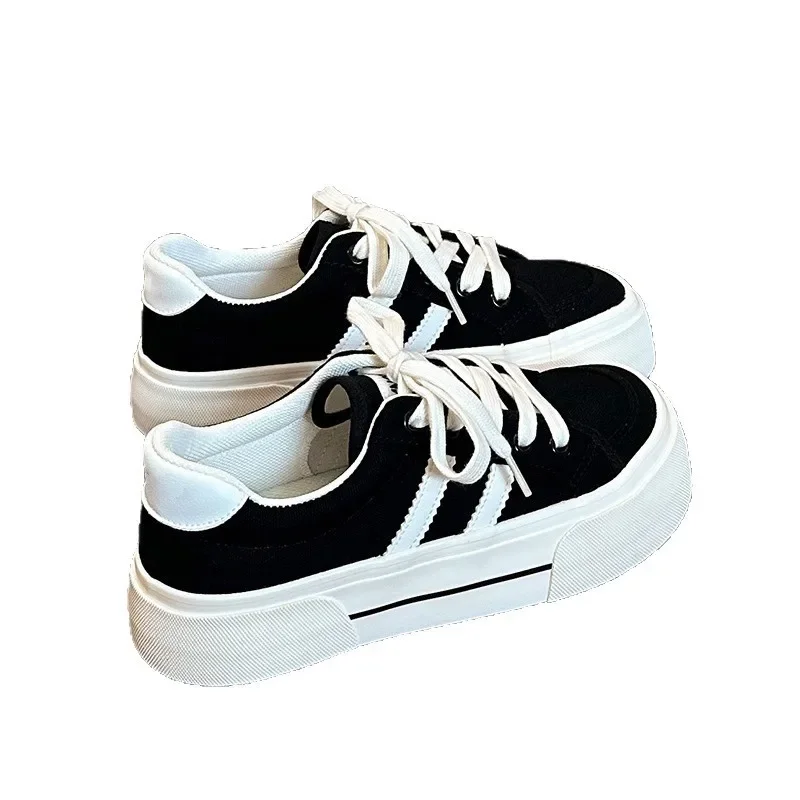 الكلاسيكية للجنسين الأحذية القماشية الكورية نمط تنوعا أحذية رياضية بيضاء سميكة القاع زيادة مجلس ربيع الخريف وصول جديد