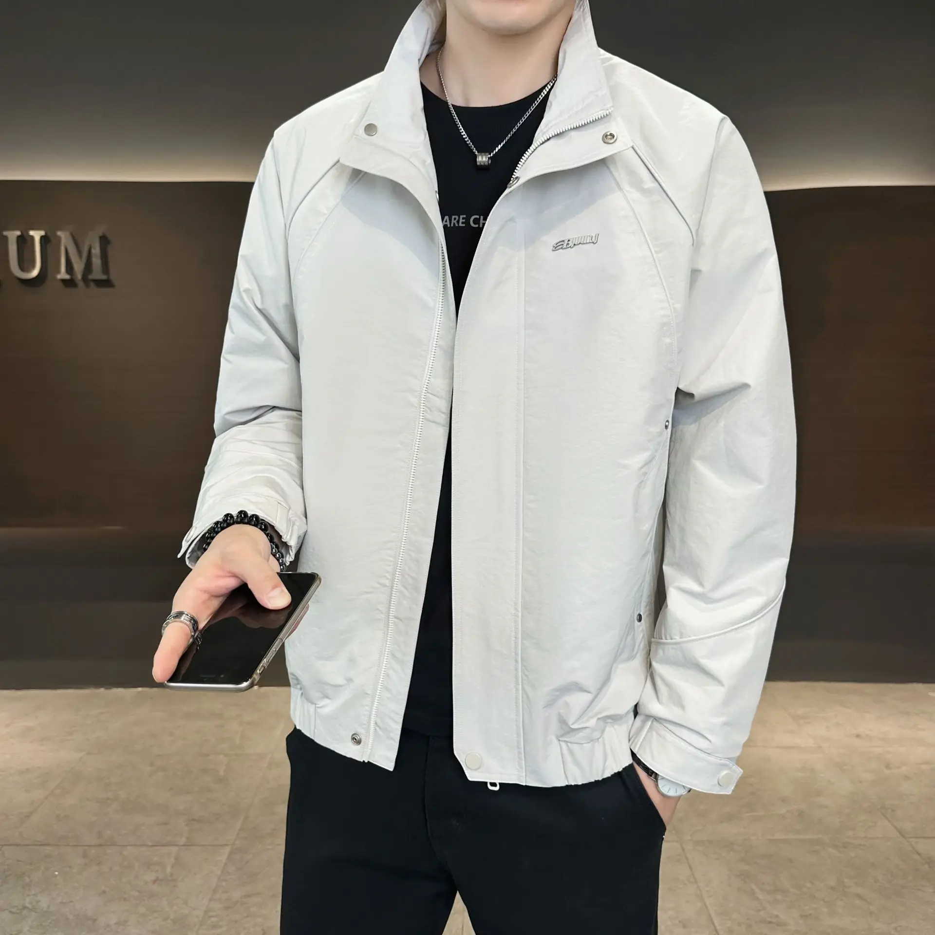    سترة غير رسمية معطف الرجال الموضة العصرية ملابس خارجية شتاء نمط جديد في الهواء الطلق سترة واقية تنوعا وسيم ملابس للرجال