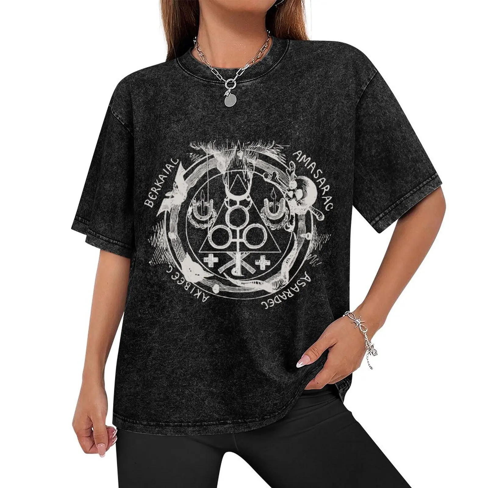 Goetia Circle Ritual Black Magic Grimoire Occult T-Shirt heavyweights Short sleeve tee customs workout shirts for men