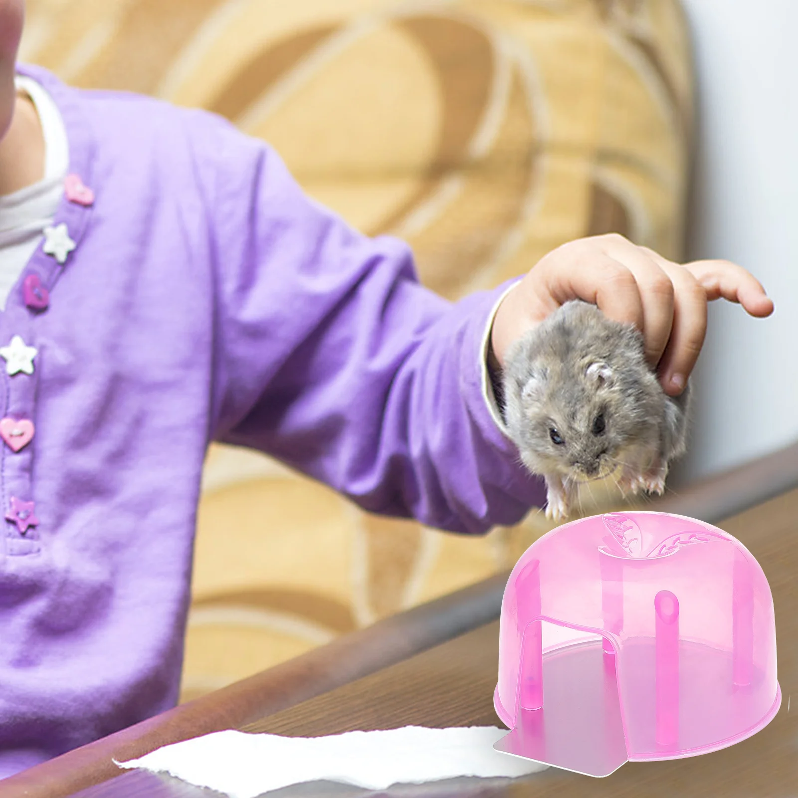 

2Pcs Ice House Cool Nest for Hamsters Small Pets Translucent Plastic Cooling Hut with Pad Summer Shelter Cute Pet Home Decor