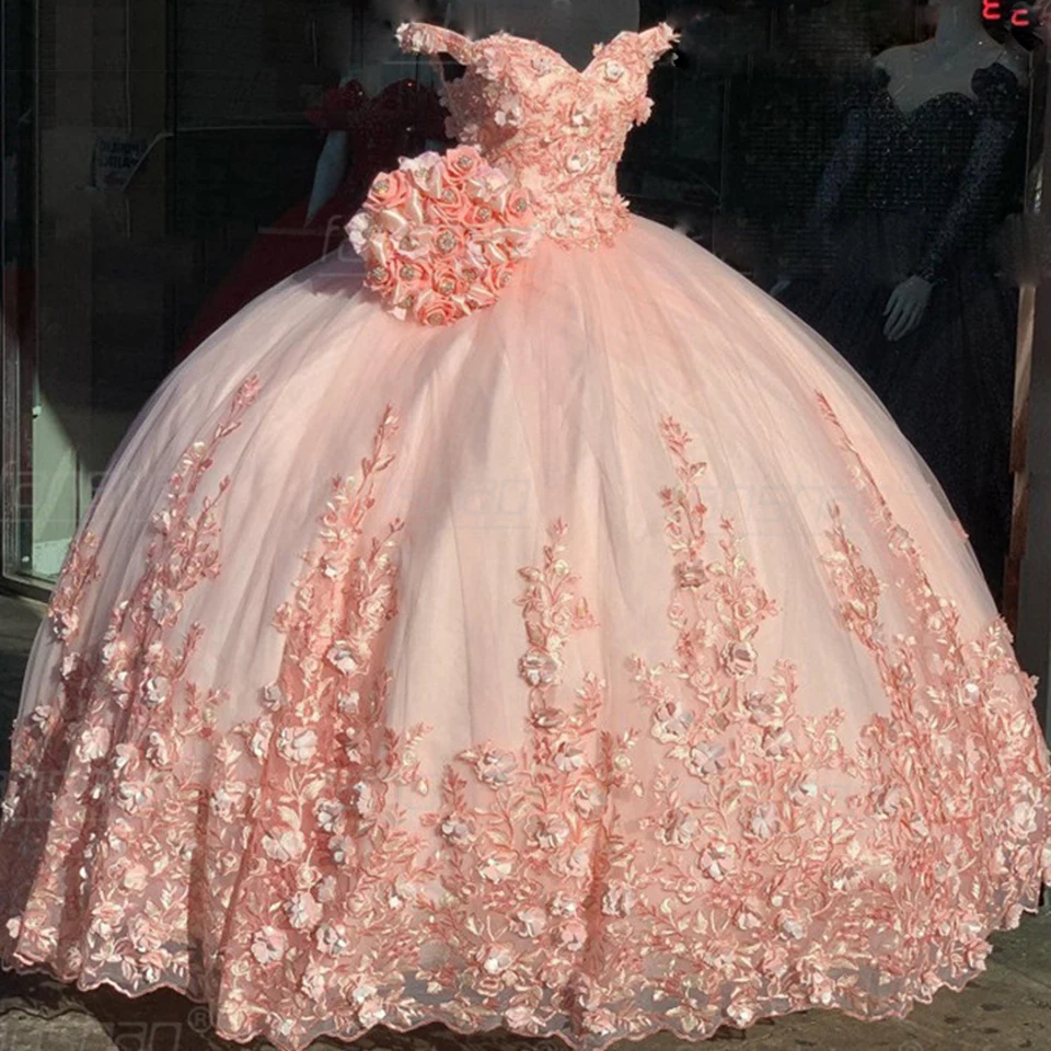 فساتين Quinceanera مخصصة لعام 2024 على شكل زهور وردية مكشوفة الكتف وأربطة على شكل كرة مزينة بالتول الحلو 16 فساتين رداء De Bal