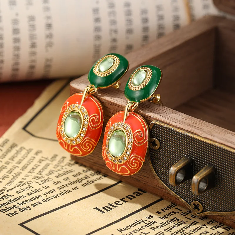 

Medieval Vintage Style Square Red Enamel Earrings Senior Sense of Light Luxury Stud Earrings for Women