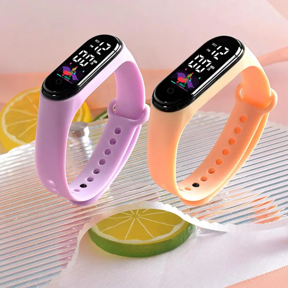 Sports Bracelet with Font Screen Display Fashion Sports Bracelet with Led Display Stylish Silicone Strap Digital Watch for Women