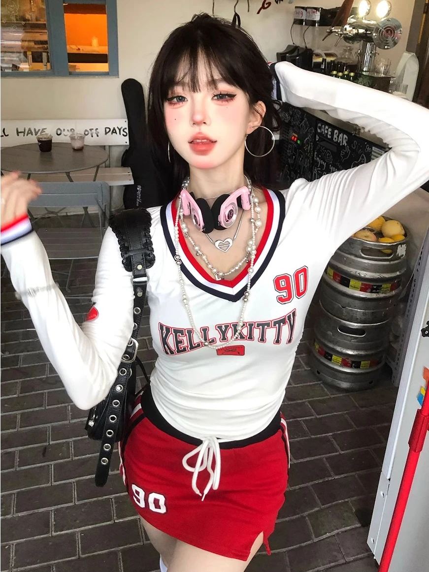 Deeptown Korean Fashion Graphic T Shirts Women Streetwear Y2k Aesthetic Letter Printed Tees Kpop Grunge Long Sleeve Crop Tops