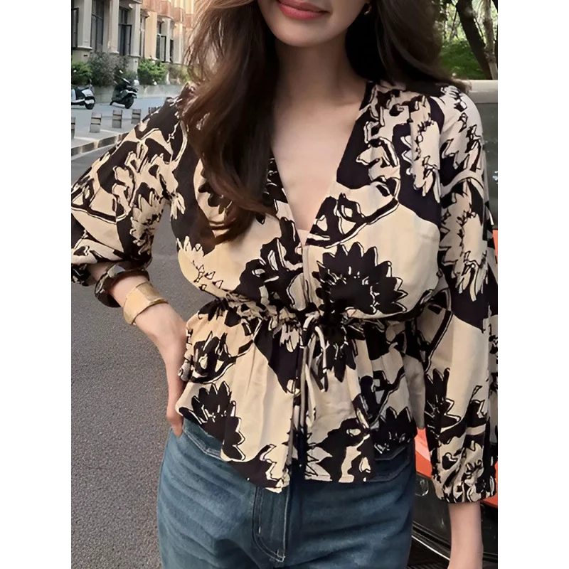 French retro printed V-neck lace-up tile-crown shirt women's beautiful shirt unique top