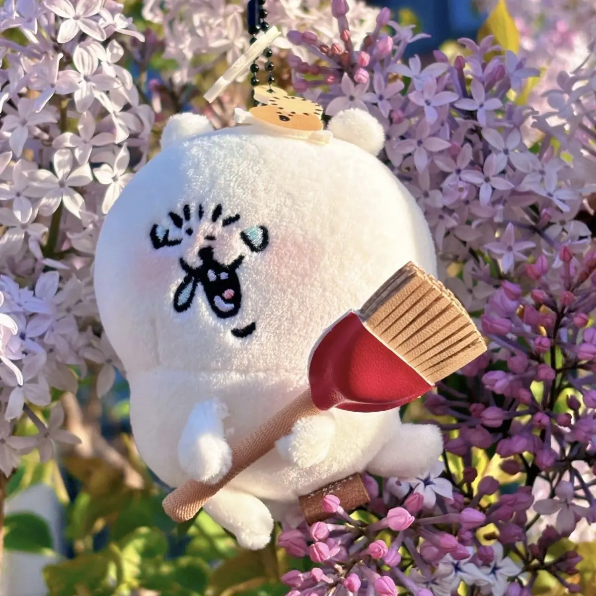 

Nagano Bear Plush Keychain Kawaii Shirokuma Bag Charm Sneezing Pollen Allergy Broom Stuffed Pendant Student Gift New Accessory