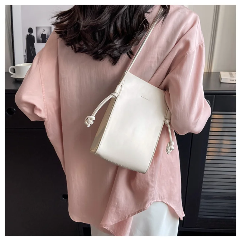 Fashion Versatile Crossbody Bag 2023 New Ins Simple Soft Leather Shoulder Bag Women Light Zero Wallet Mobile Bag