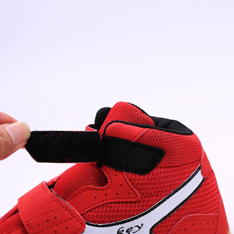 Men Boxing Shoes Combat Athletic Fitness Outdoor Children Comfortable Struggle Big Size Brand Wrestling Shoes Non-Slip Sneakers