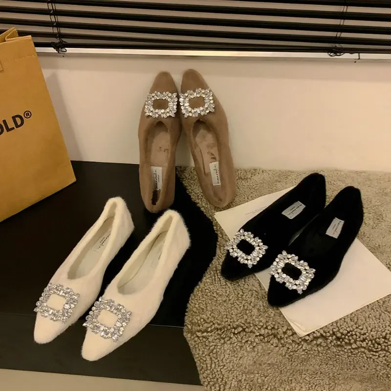 

Flat Shoes for Women's Autumn Winter Rhinestone Pointed Toe Hairy Shoes Outerwear Plus Velvet Plus Plus Large Size Cotton Shoes