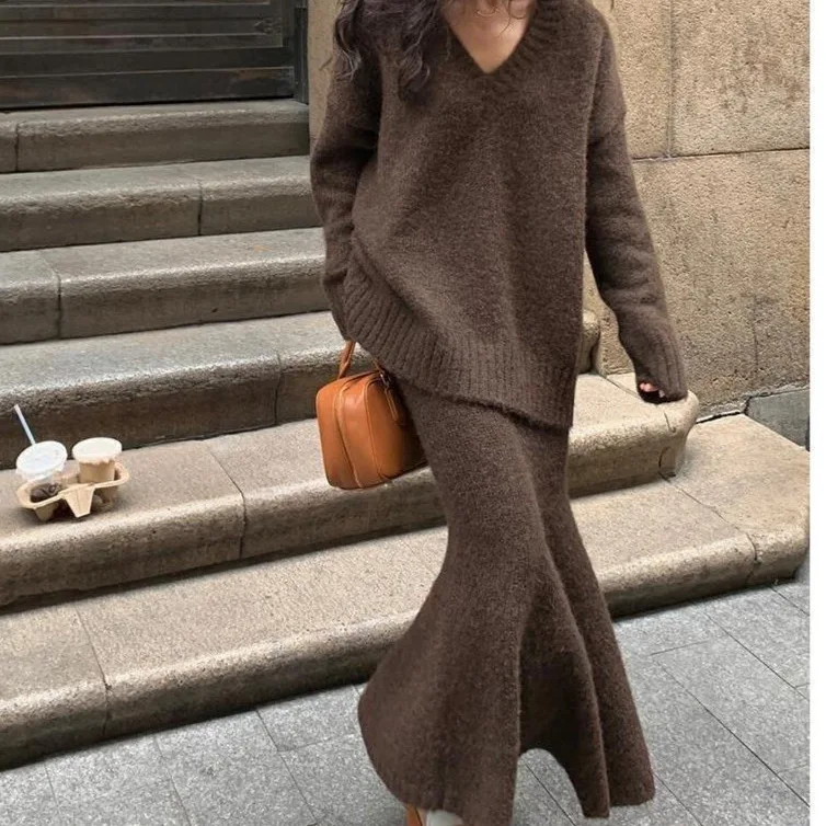 Lazy Style Sweater Set Skirt for Women's Autumn and Winter V-neck Pullover Knitted Sweater Top Half Skirt Fashion Two-piece Set