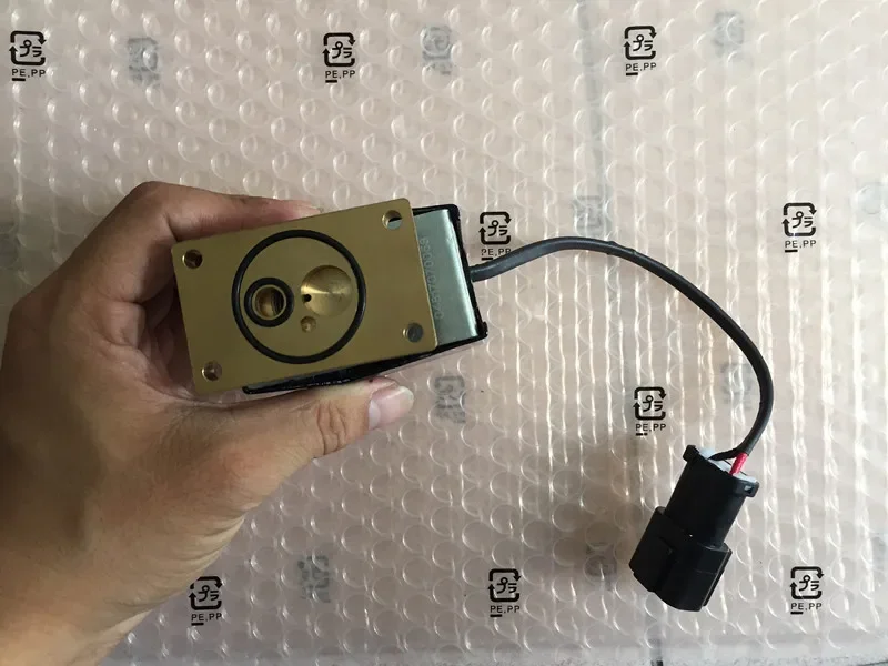 Loader WA380 gearbox 470 control valve forward and backward gear solenoid valve switch