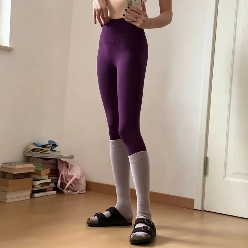 Damen-Stretch-Leggings mit hoher Taille, integriertem Innenfutter, ohne Unterwäsche, Scrunch-Design, Po-Lifting-Effekt, Yoga-Hose für Pilates und Workout – Detail 2