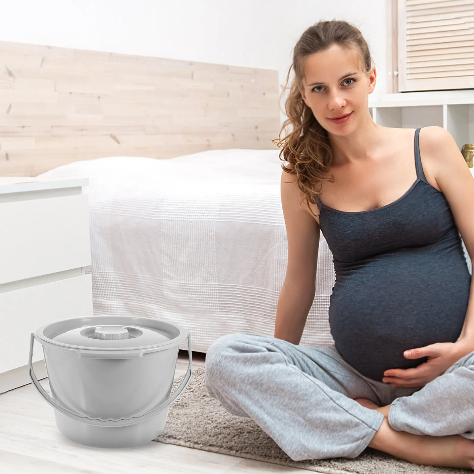 

Portable Toilet Chair Spittoon Large Capacity Lid Design Anti-Odor Stable Bathroom Bucket for Elderly Disabled Pregnant Adults