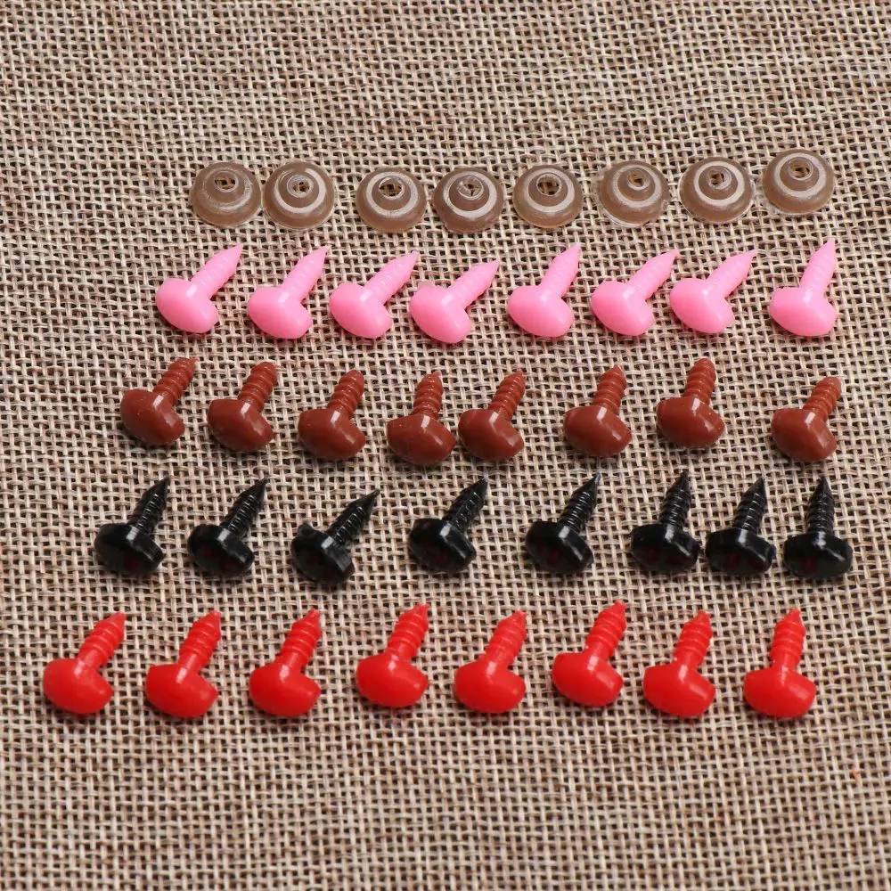 Narices triangulares de plástico para muñecas, botones de oso, accesorios de seguridad para la nariz, color negro/marrón/rojo/rosa, 100 piezas