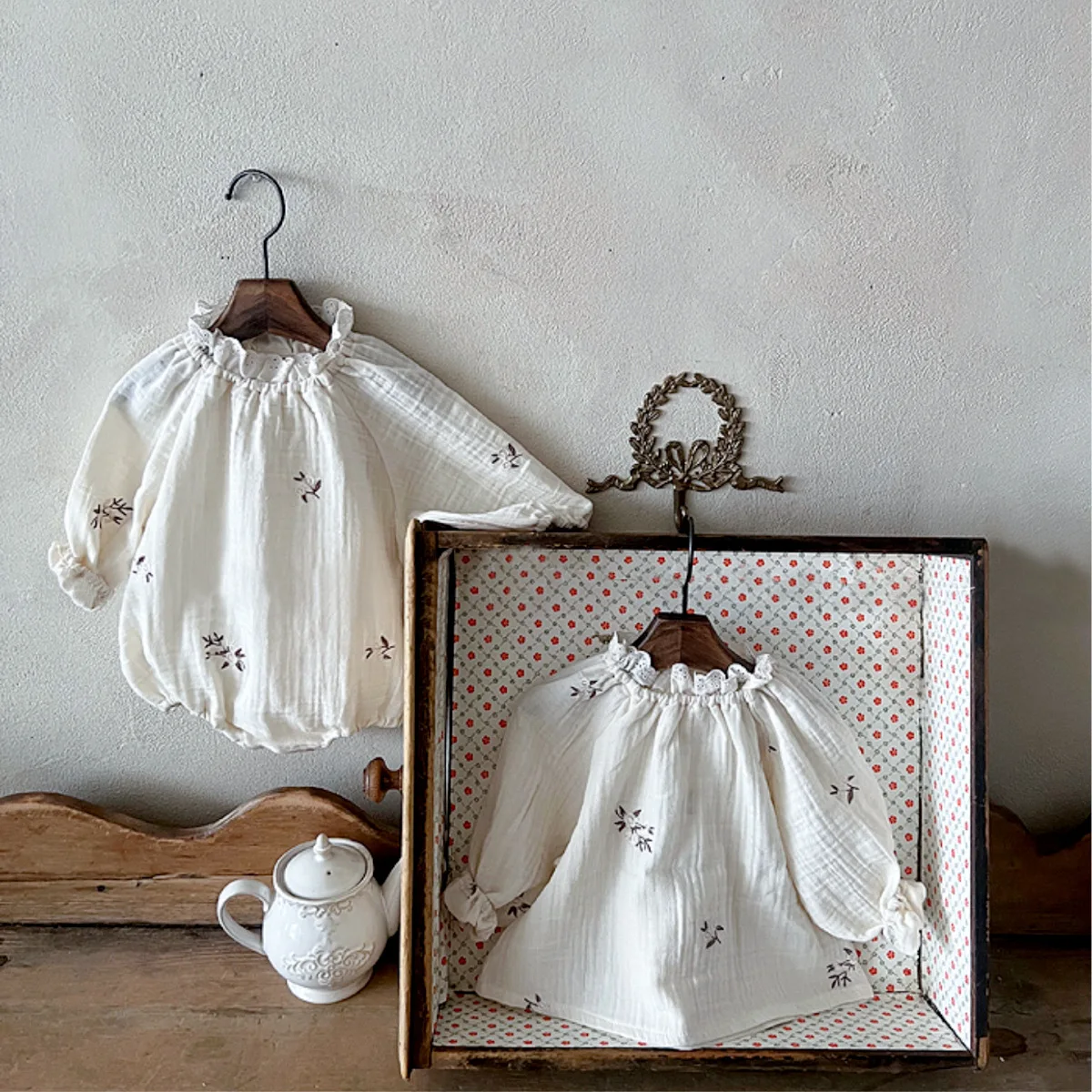 2026 Spring New Baby Girl Long Sleeve Bodysuit Infant Cute Lace Collar Embroidery Jumpsuit Cotton Yarn Newborn Clothes 0-24M