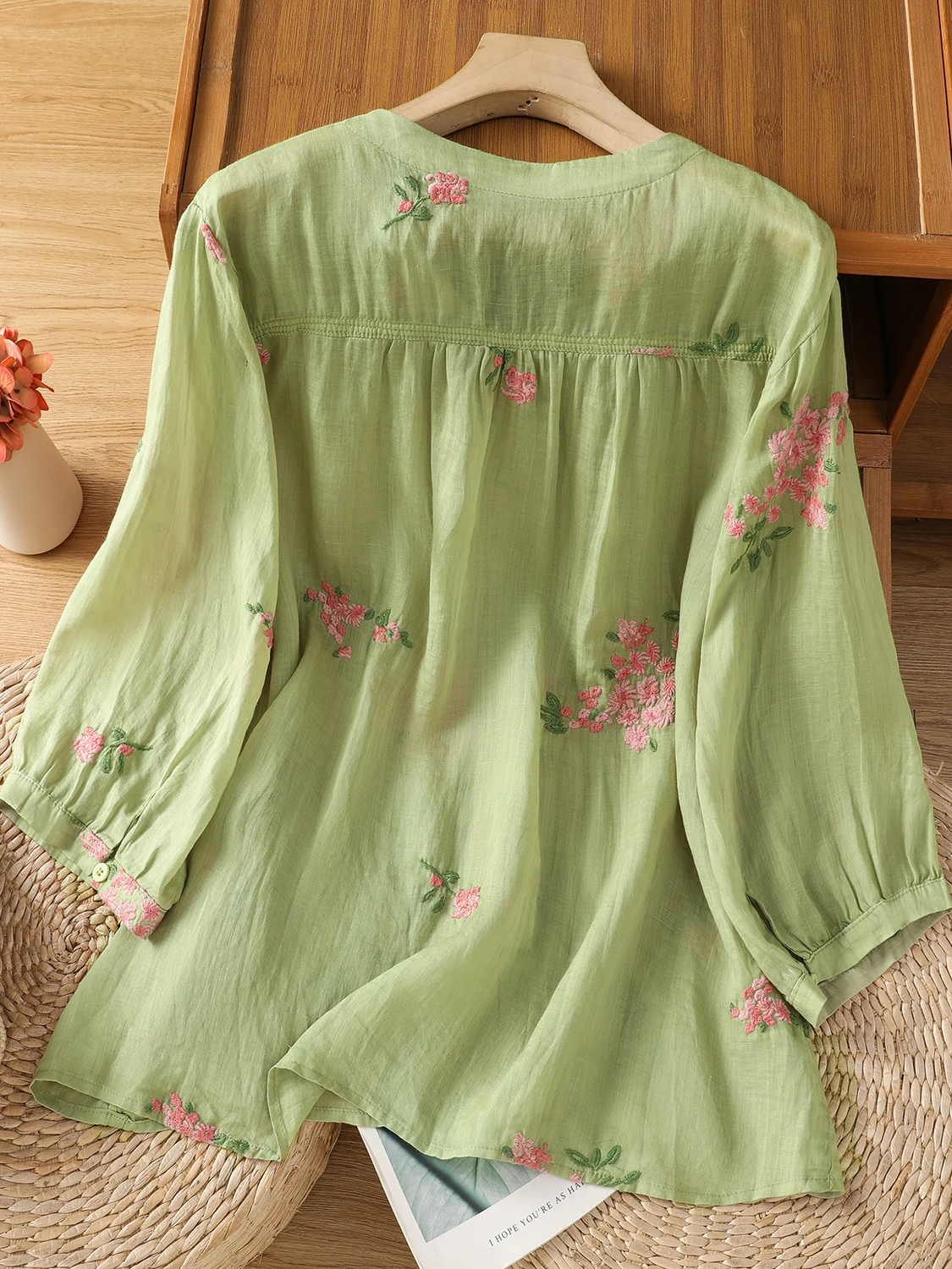 Artistic Fre Linen V-Ne Embroidered Slimming Loose Fit Summer irt f Sve Women's plus Size Casual Top