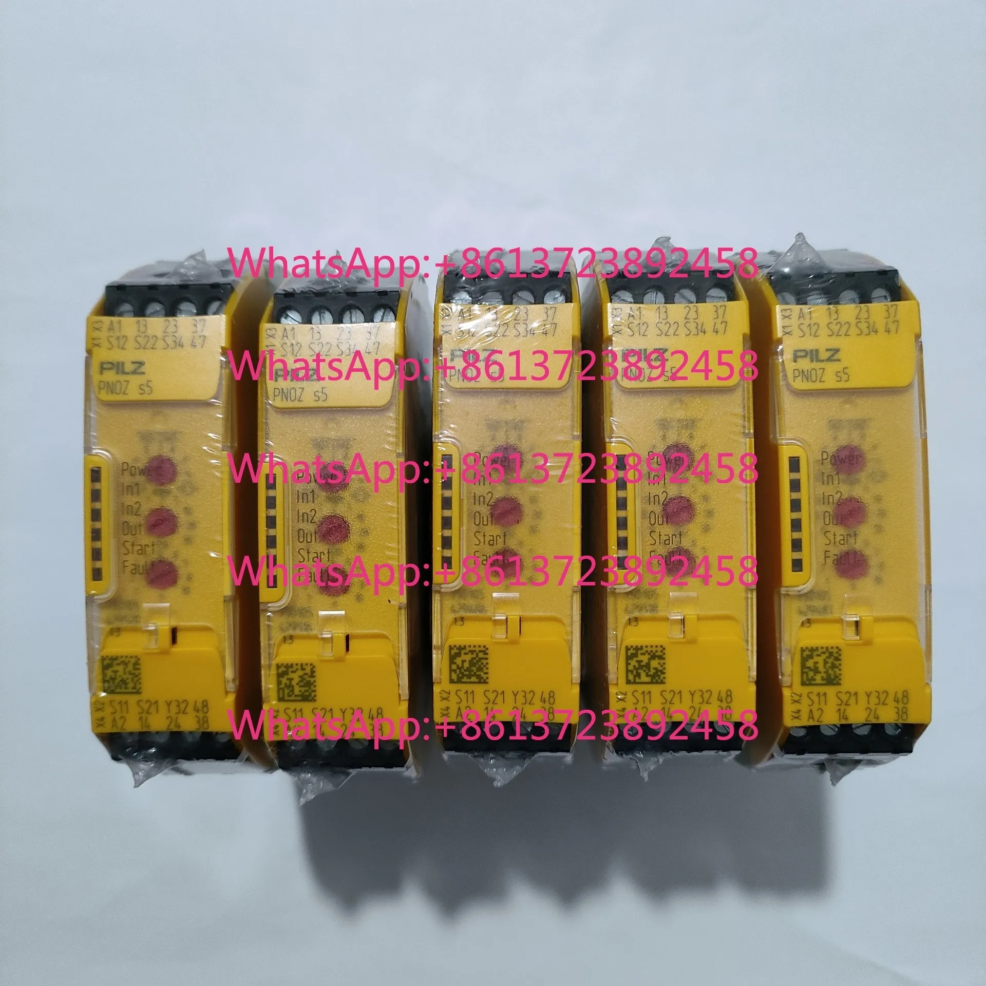New PILZ Pilz safety relay PNOZ s5, model 750105