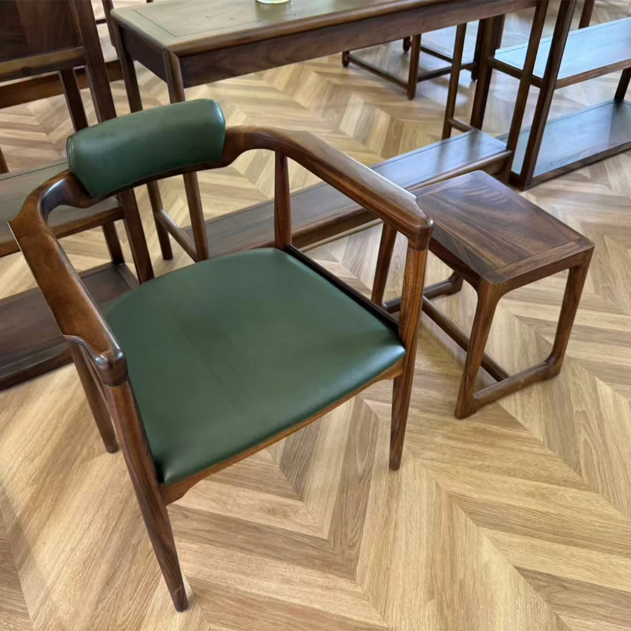 

Italian designer dining room furniture solid wood oak chair modern dining chair