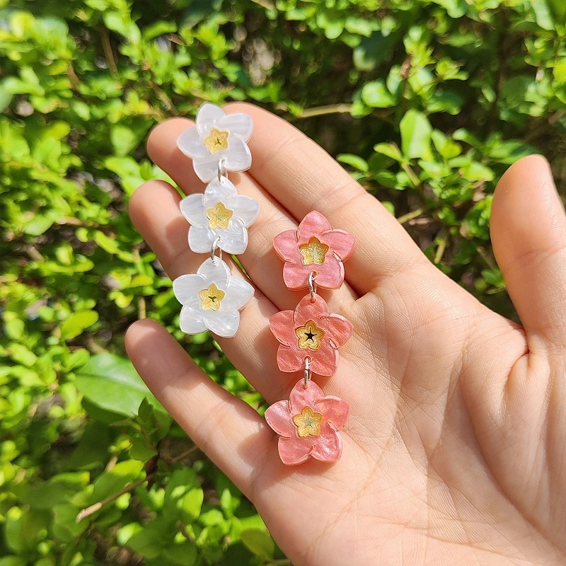 KUGUYS ثلاثة أقراط طويلة على شكل زهرة صغيرة للنساء مجوهرات لطيفة 4 ألوان أقراط عصرية من الأكريليك الملمس #3