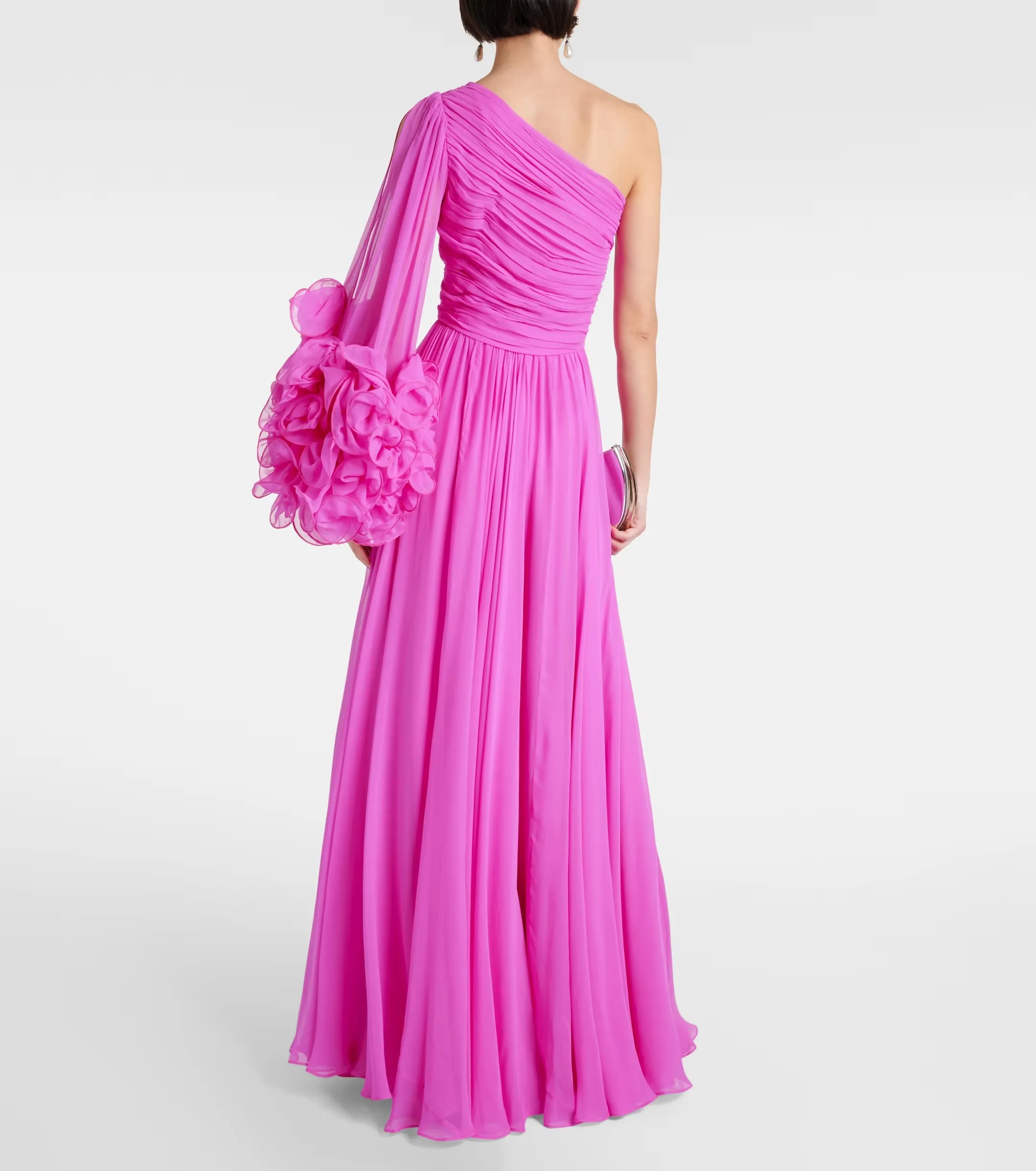 ชุดเดรสยาวผ้าชีฟองสีชมพูฟูเชียแบบไหล่เดียว แต่งระบายดอกไม้สีชมพูสดใส สำหรับงานพิธีการ ชุดราตรีสำหรับผู้หญิง ชุดออกงาน