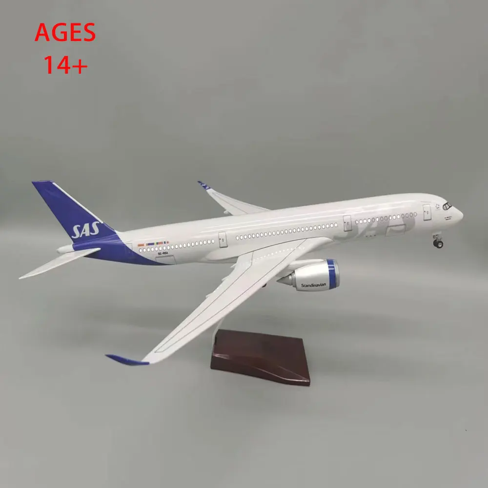 

1:142 Scale 47CM Airbus A350 SAS Scandinavian Airlines Aircraft Model with Lights and Wheels Die-cast Plastic Resin Aircraft