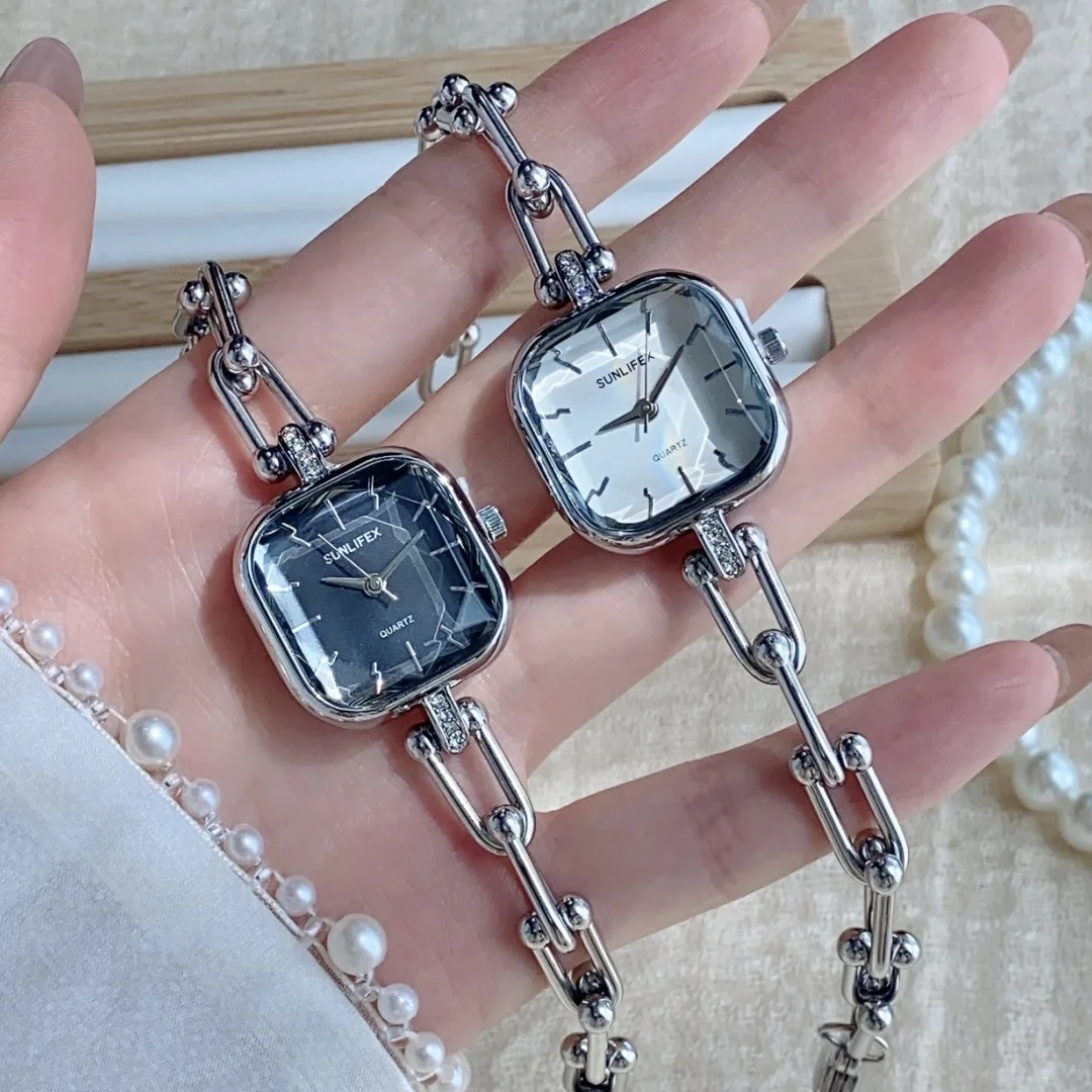 Sunlifex جديد نسج سوار ساعة السيدات الذهب ساحة ساعات كوارتز شعبية خمر المرأة سلسلة ساعة اليد Zegarek Damski