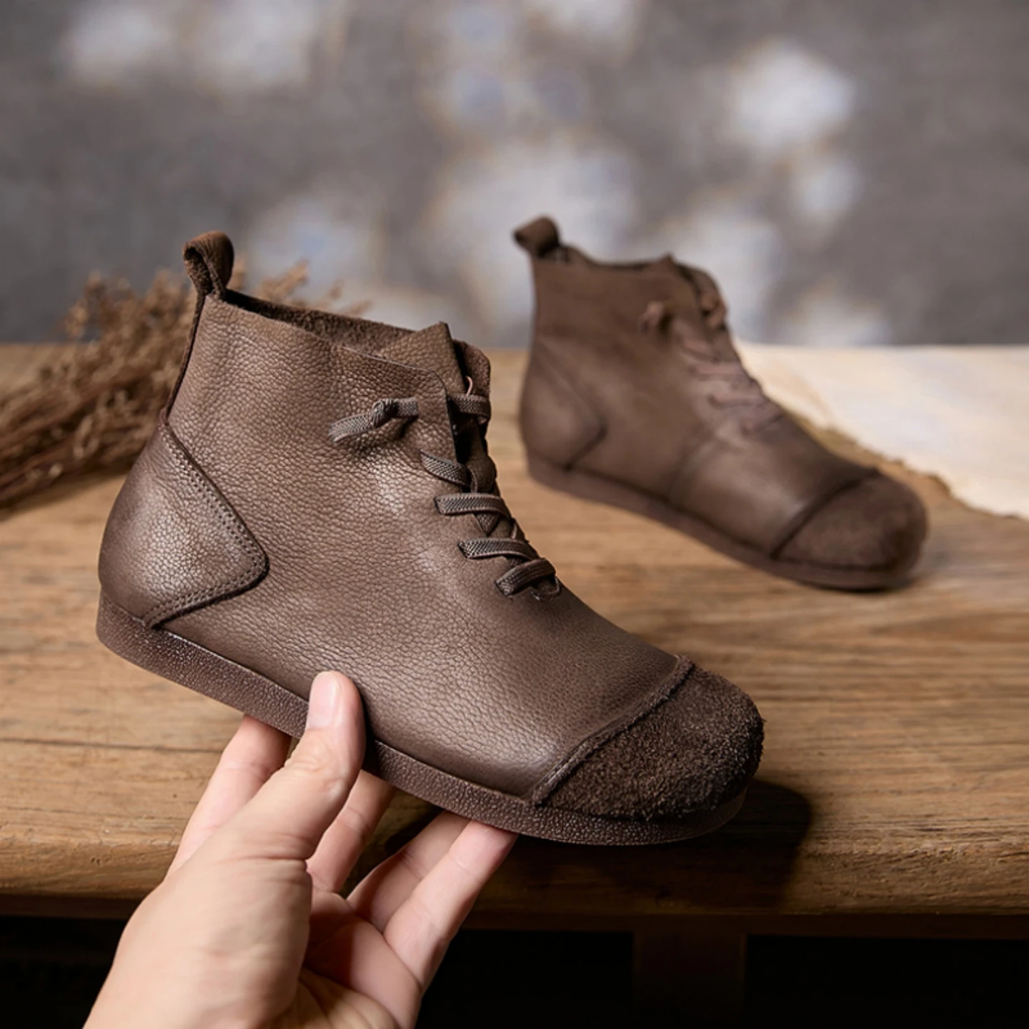 

Retro Artistic Women's ort Boots Handmade Soft Leather Flat Heel Soft Bot Faionable Breathable round Toe All Season
