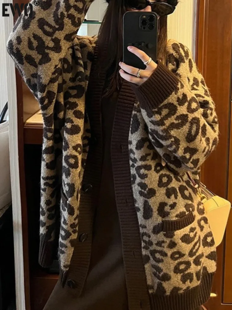 

[EWQ] Korean Style Loose Leopard Print Knitted Cardigan Long Sleeve Single Breasted Women Sweater Coats 2024 Autumn New 16O2325