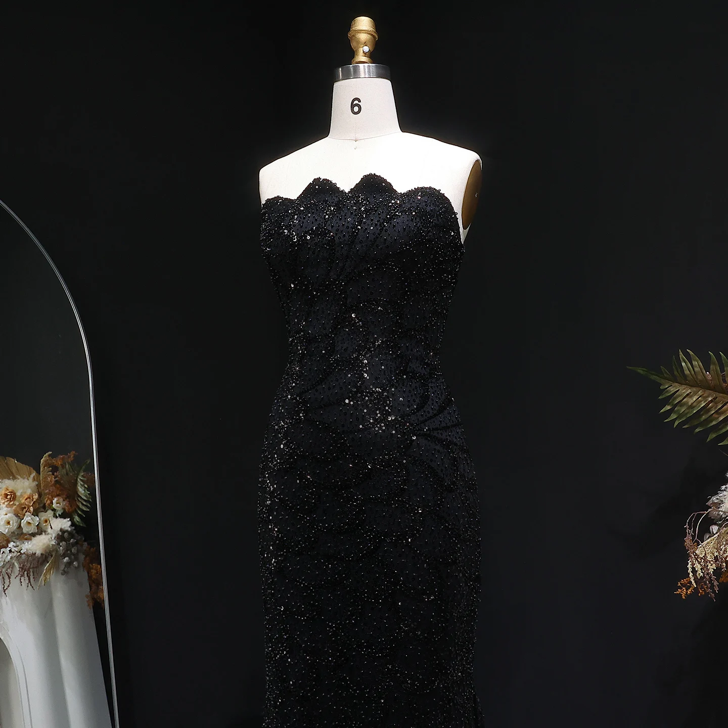 Sharon Said: Atemberaubendes smaragdgrünes trägerloses Meerjungfrauen-Abendkleid, langes arabisches Verlobungs-, Hochzeits- und festliches Partykleid SS601, maßgeschneidert. – Detail 25