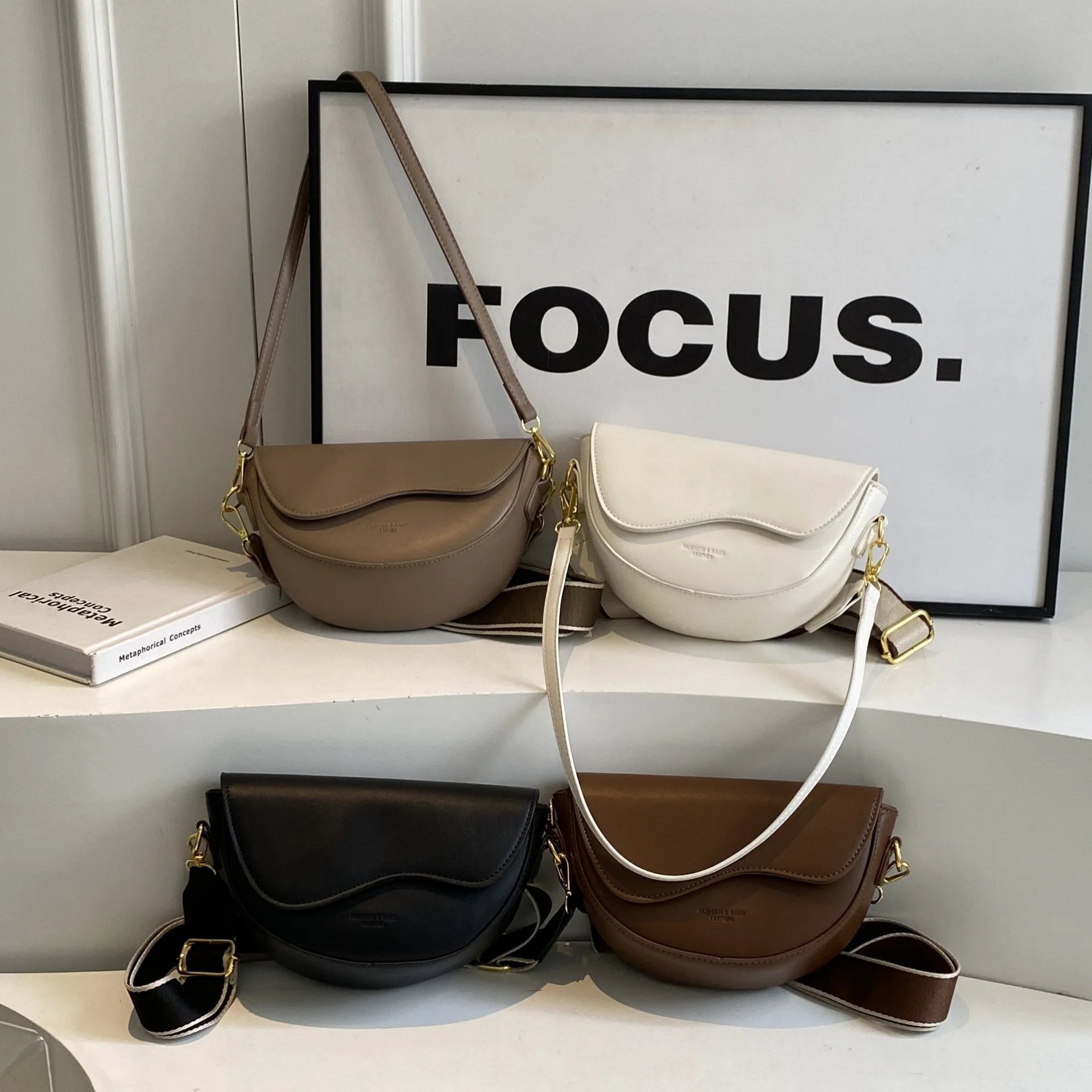 Sac à bandoulière en cuir rétr - Women Bags Wholesale avis et prix