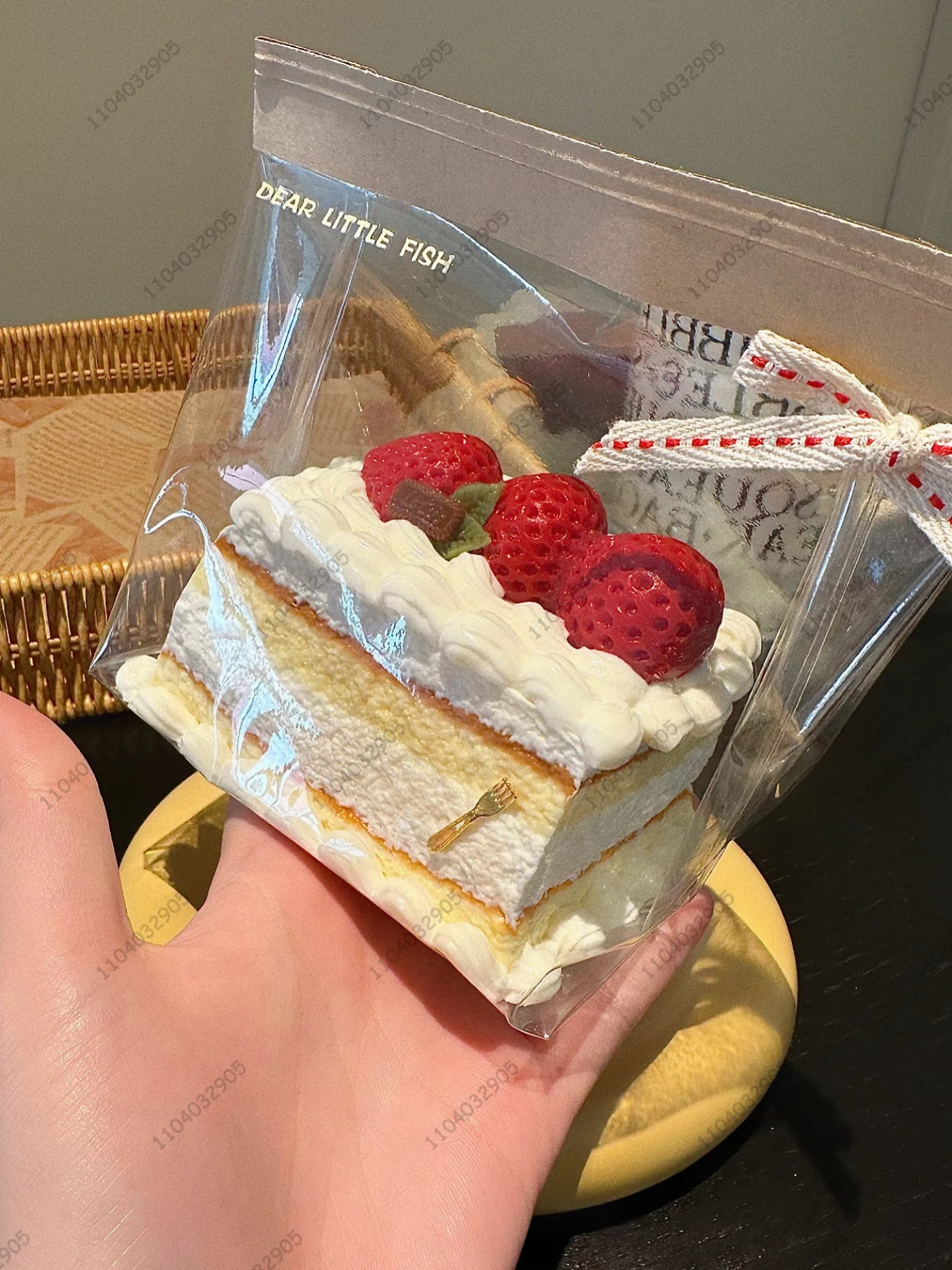 Erdbeercreme-Kuchen Taba Squishy 0,36 kg Erdbeerkuchen Dessert Squeeze Toy Mochi Toy Hand Relax Stress Release Toy Geschenk