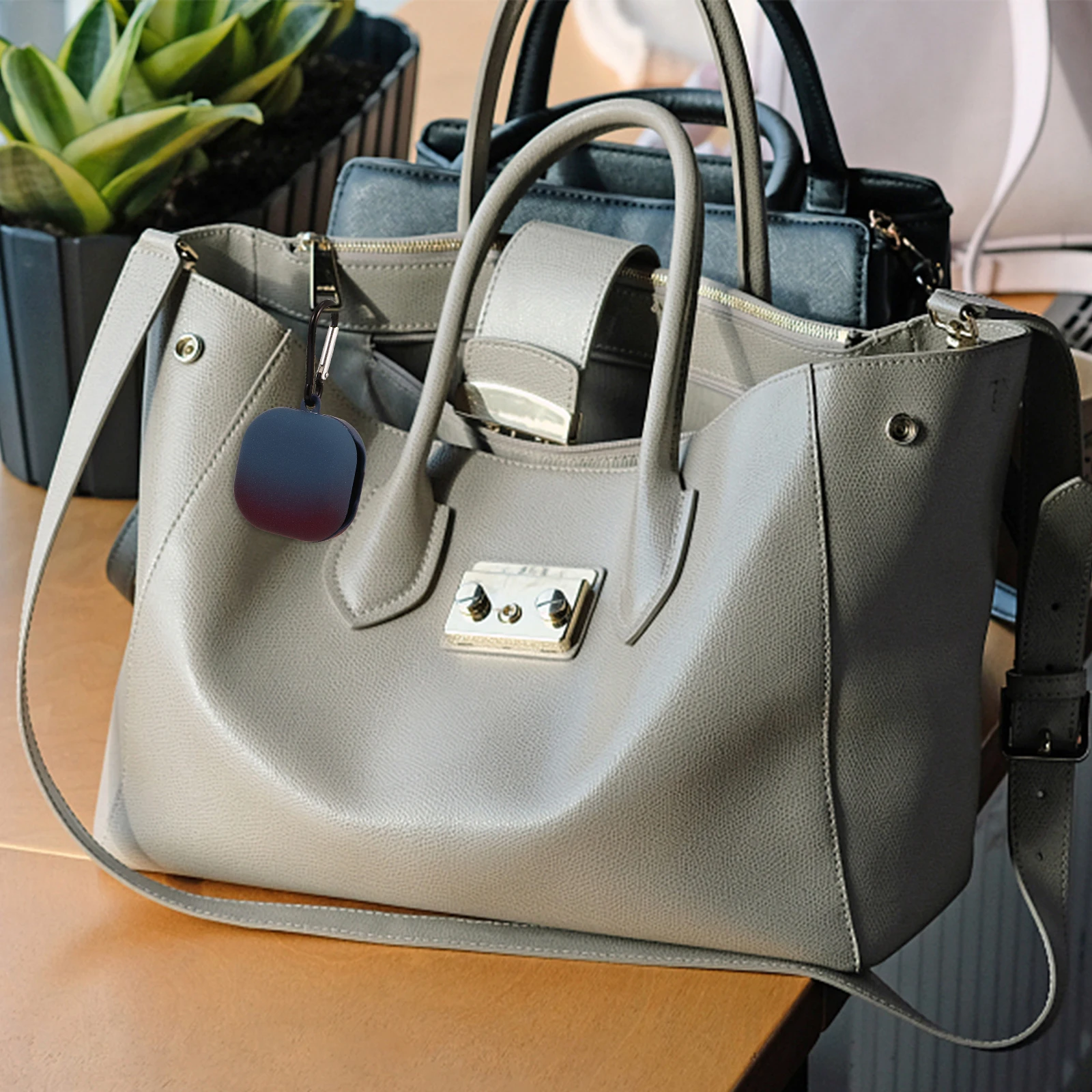 

Plastic Earphone Case Lightweight Portable Anti Dust Travel Size Earbud Bag Sturdy Buckle Easy Carry Storage Sleeve Wireless