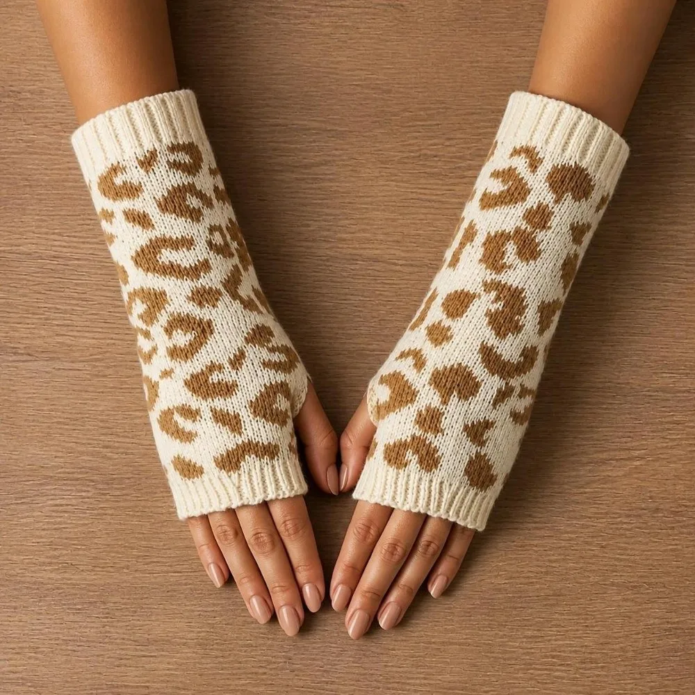 Fashionable Leopard Print Women's Knitted Gloves Cold-Proof Windproof Driving Gloves Soft Thicked Fingerless Gloves Daily Wear