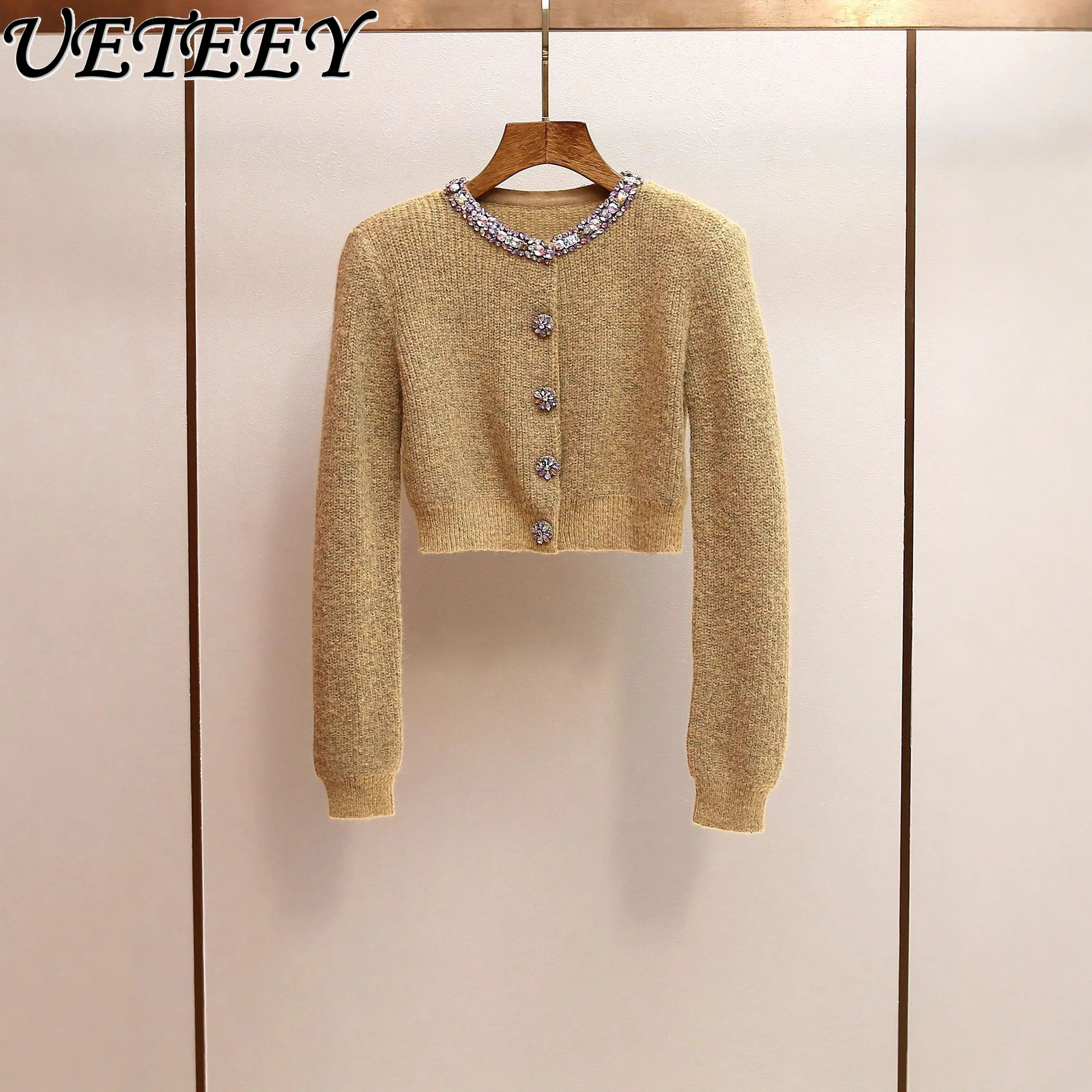 2025 herbst Neue Kaffee Verstärktes Diamanten Chic Pullover Jacke Weibliche O Hals Langarm Abnehmen Luxus frauen Pullover Mantel