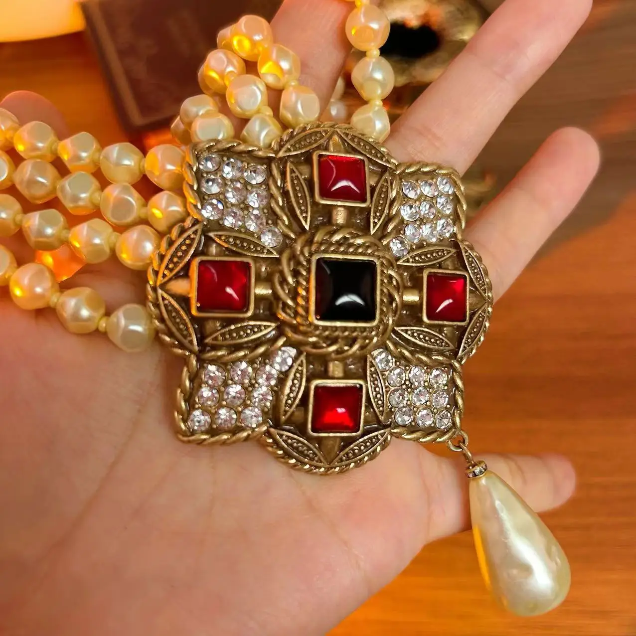 Vintage geometric five-layer pearl antique ruby necklace