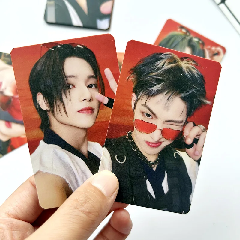 K-pope Idol ATEEZ Lomo Cards ، صور ضوئية ، Theworld E-fin ، بطاقة بريدية للصورة ، مجموعة مراوح ، 8: لكل مجموعة