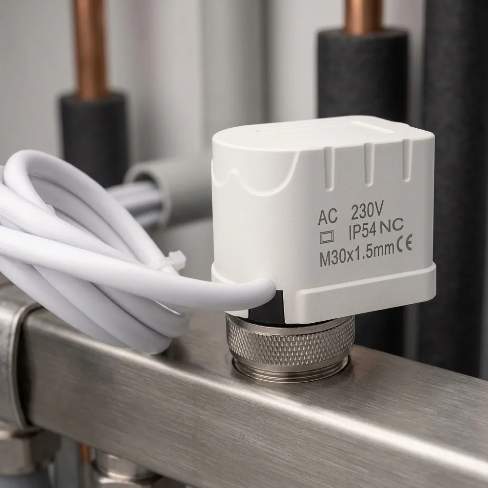 Electric Actuator for Underfloor Heating Temperature Regulation with 220-230V AC Input and Normally Closed Valve Operation