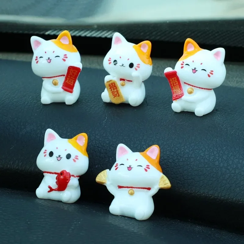 Car Colorful Lucky Cat Ornaments Car Dashboard Center Console Cute Resin Maneki-Neko Auto Interior DIY Decoration Accessories