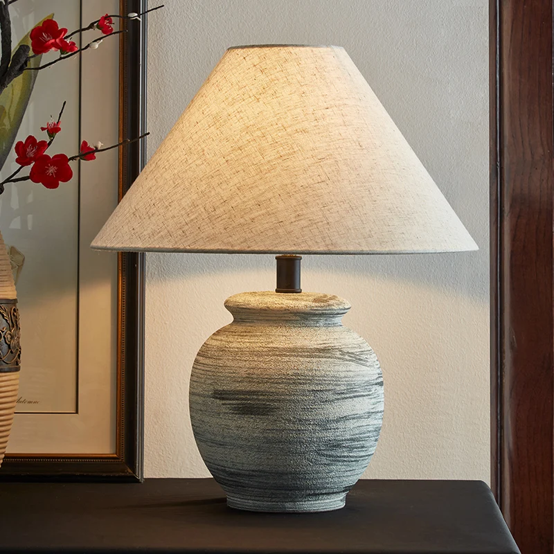 New Chinese-style wabi-**** wind table lamp bedroom bedside lamp ceramic jar retro homestay designer