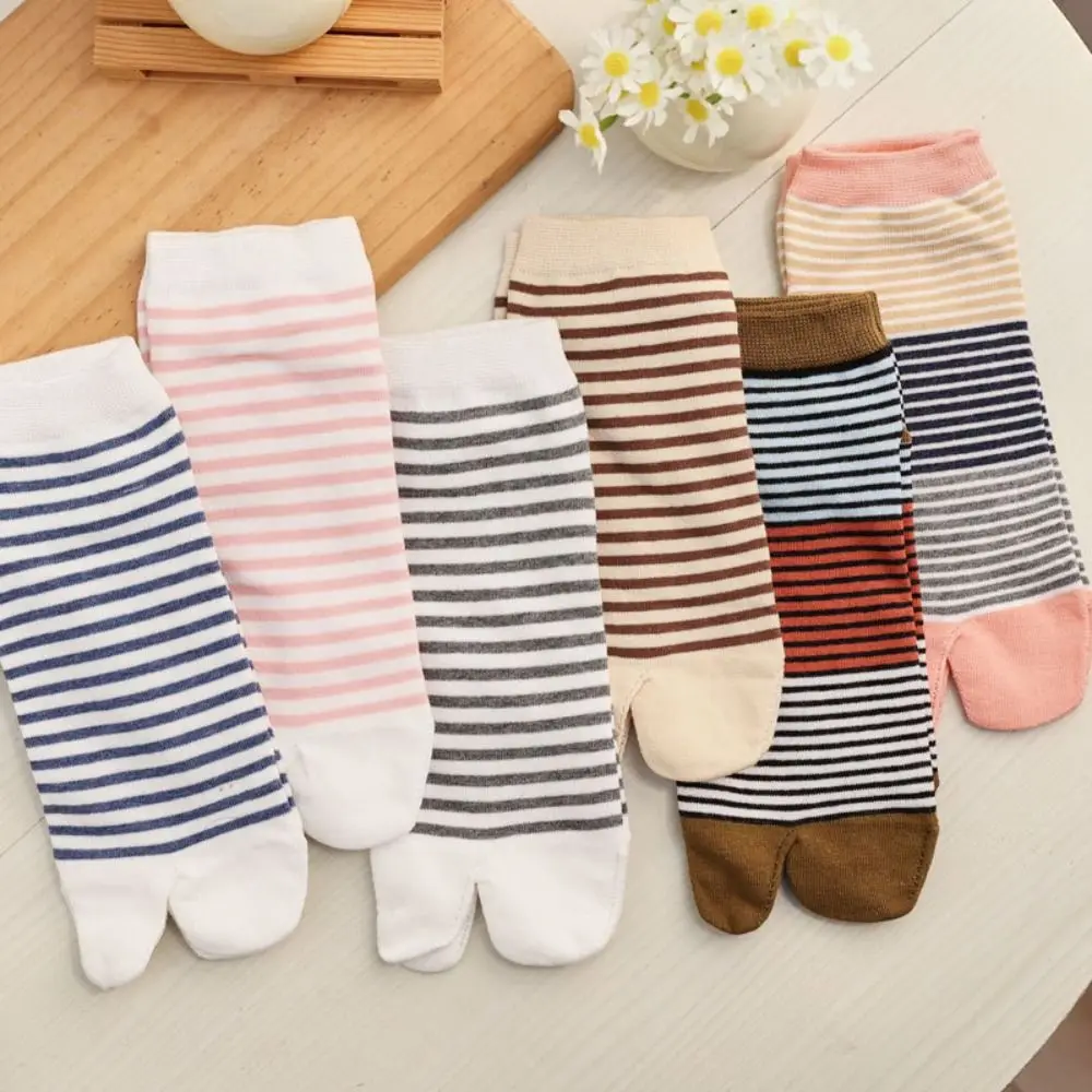 

3Pairs Stripe Two Toe Tube Socks Sweat Absorption Anti Slip Toe Short Calf Socks Breathable Hosiery Toe Separator Socks Daily