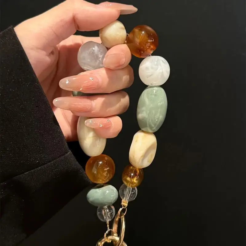 1 Stück Hängeanhänger, kleiner, frischer, mehrfarbiger, kariertes, unregelmäßiges Stein-Handy-Handgelenksband, Handy-Lanyard, kreativer Schlüsselanhänger – Detail 4