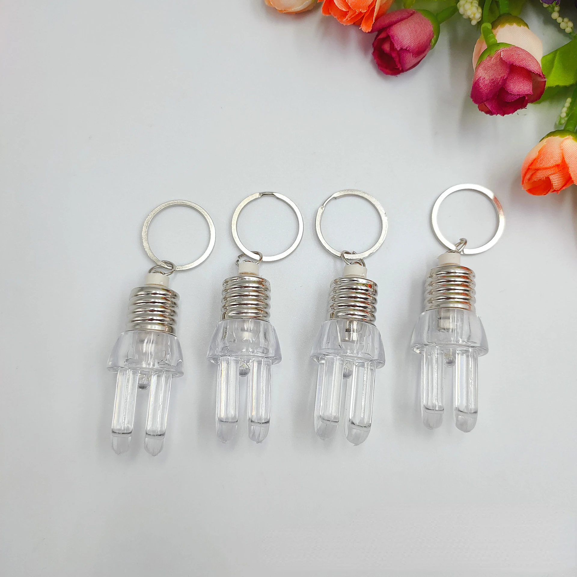 Creative Mini U Shaped Transparent Light Bulb LED White Seven Color Plastic Keychain Pendant Christmas Decorations Craft Gift