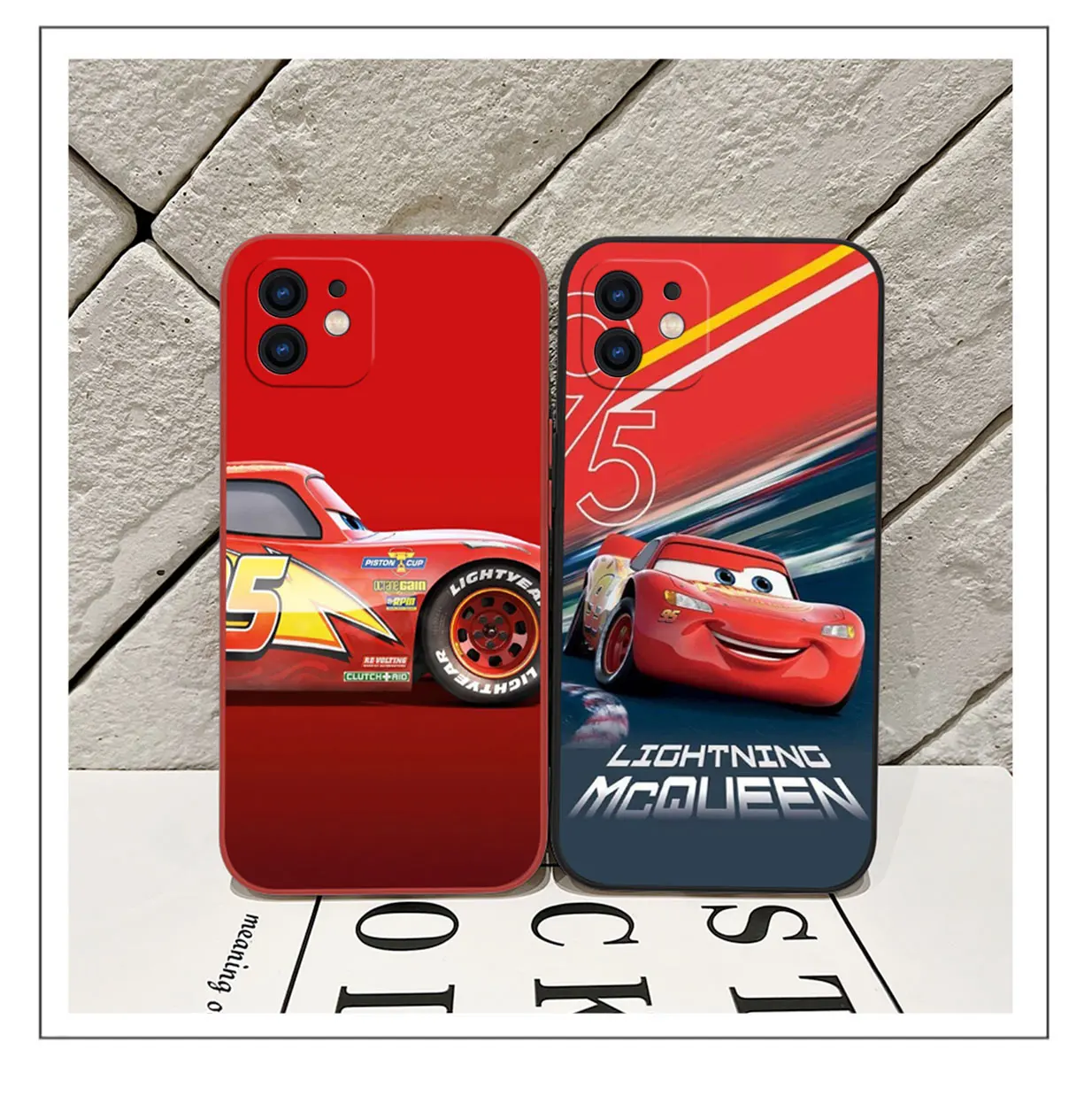 Etui na telefon Cars Lightning McQueen do iPhone\'a 15 14 13 12 11 Pro Max Mini X XR XSMAX 8 7 Plus Miękki silikonowy pokrowiec z paskiem na rękę