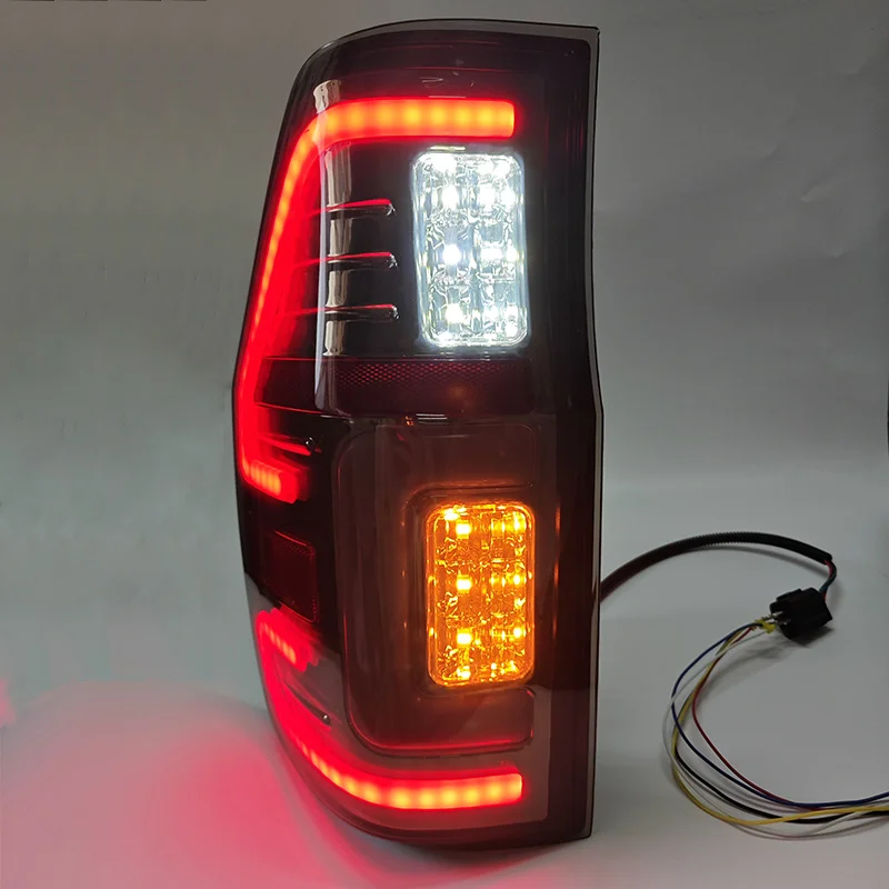 For Ford Ranger T6 PX1 PX2 PX3 XL XLS XLT Wildtrak Raptor 2012-2021 Tail Light Rear Taillight Warning Light Reversing Light view 4