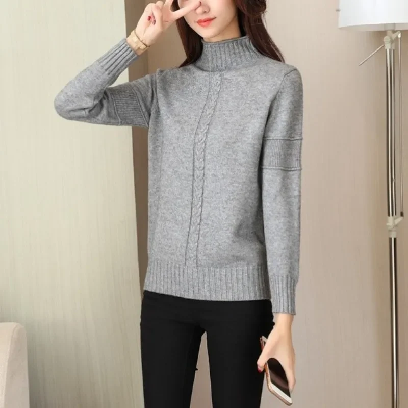 Autumn and Winter Women's High Neck Pullover Solid Screw Thread Loose Fit Sweater Knit Fashion Casual Commuter Tops