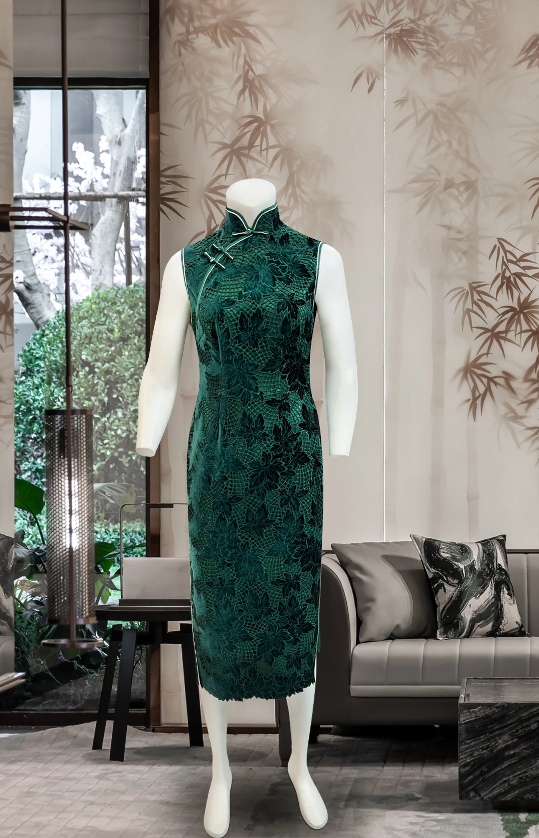 

Customized sleeveless cheongsam summer lace hollowed out slim fit retro velvet Chinese style dress bridal mother dress
