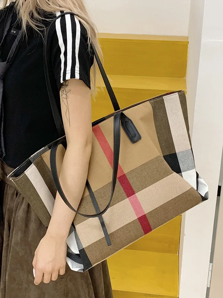 Elegant Large Luxury Diaper Bags For Women Minimalist Leather Tote Bag Designer Vintage Large Capacity Fashionable