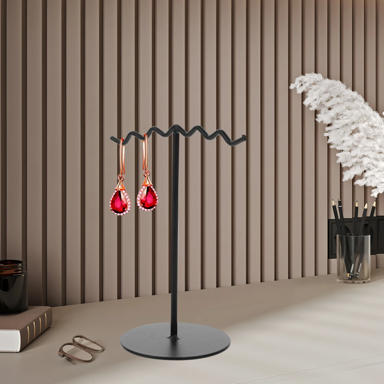 Einfache Desktop Schmuck Lagerung Display Rack Schwarz Form Metall Ständer Halskette Halter Ohrring