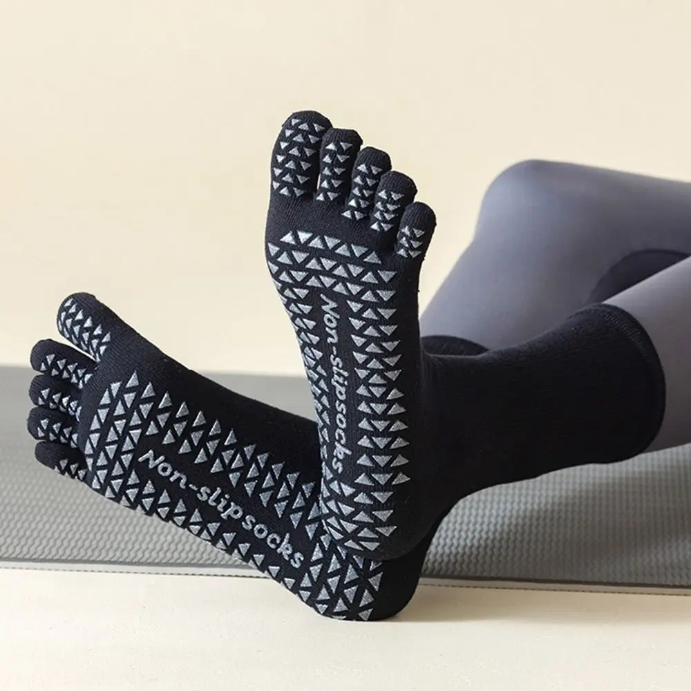 

Silicone Non-slip Women Yoga Socks Pilates Grip Low-ankle High Quality Indoor Fitness Sock Cotton Mid-tube Split Toe Socks